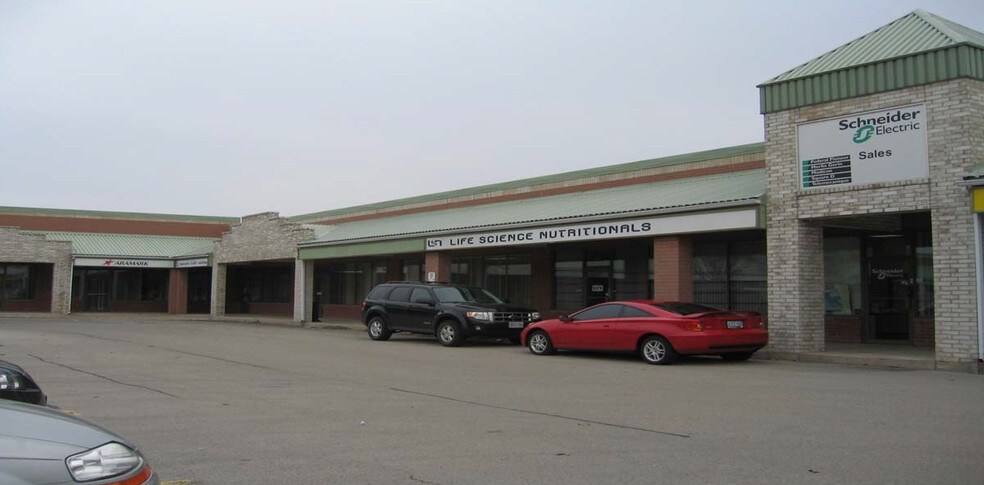 More Photos Of 903 Barton St, Hamilton Warehouse For Lease
