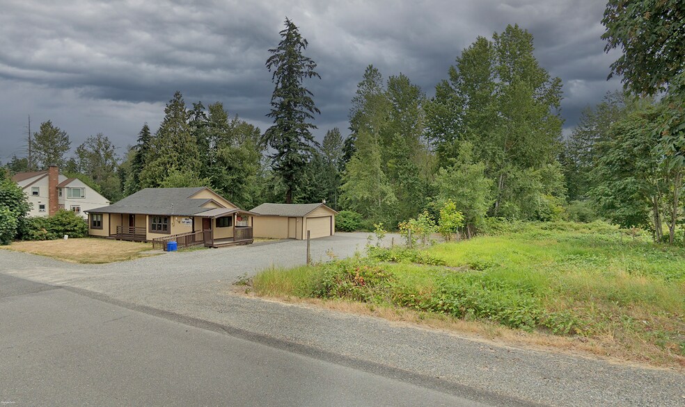 More Photos Of 11101 Bingham Ave E, Tacoma Office Residential For Lease