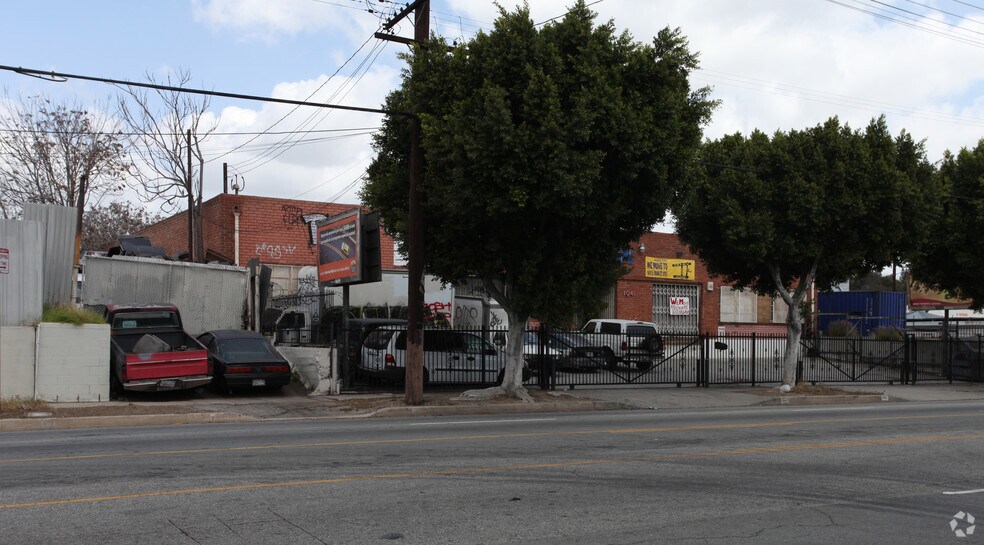Primary Photo Of 1039-1041 E Cesar E Chavez Ave, Los Angeles Warehouse For Lease