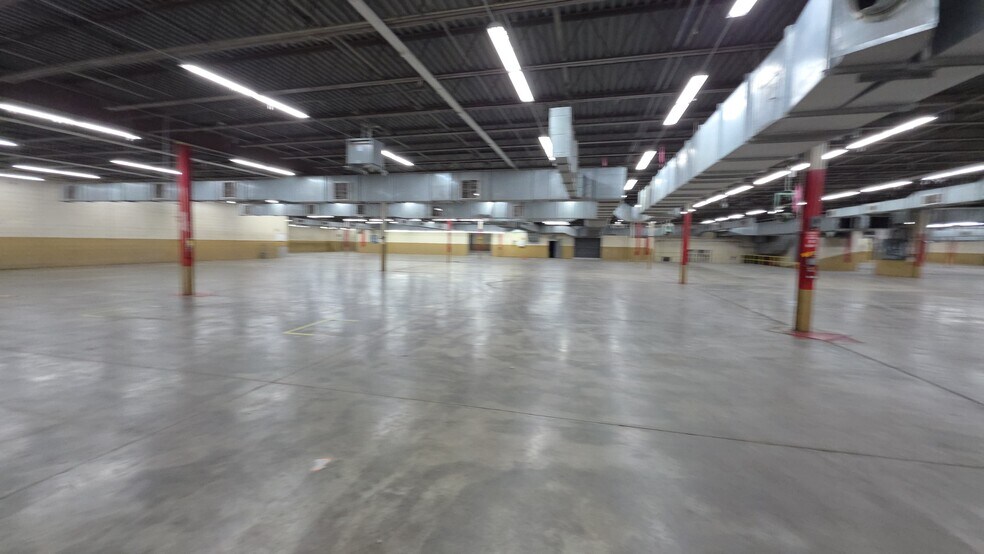 More Photos Of 600 S Railroad Ave, Kings Mountain Warehouse For Lease