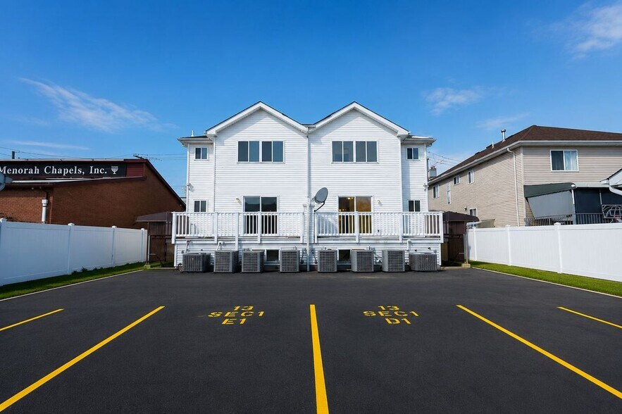 More Photos Of 1330-1332 Rockland Ave, Staten Island Medical For Sale