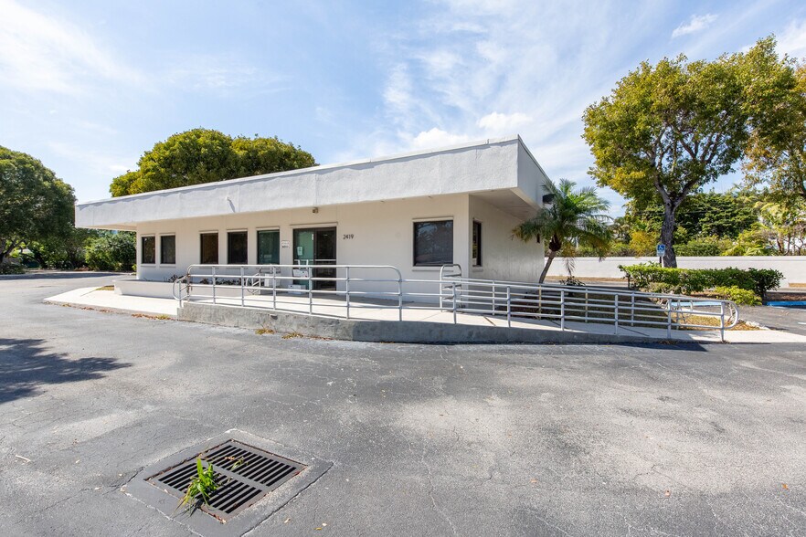 Primary Photo Of 2419 S Seacrest Blvd, Boynton Beach Medical For Sale