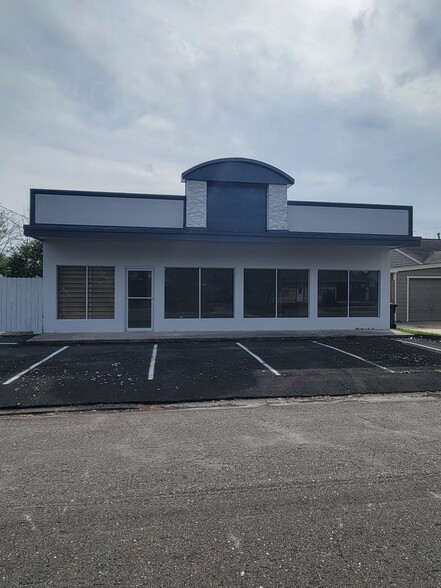 Primary Photo Of 401 James Ave. Ave, Baytown Storefront For Sale