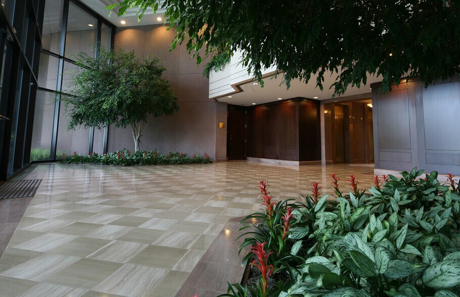 More Photos Of 3500 Eastern Blvd, Montgomery Office For Lease