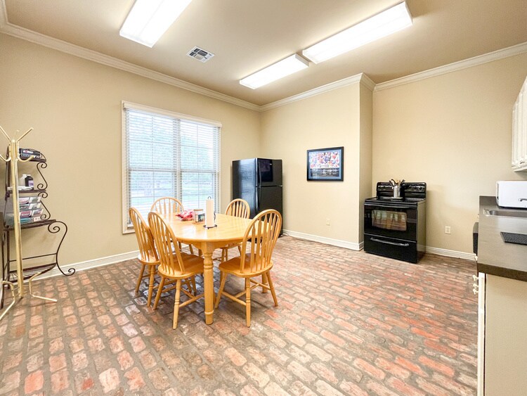 More Photos Of 9543 Fenway Ave, Baton Rouge Office For Sale