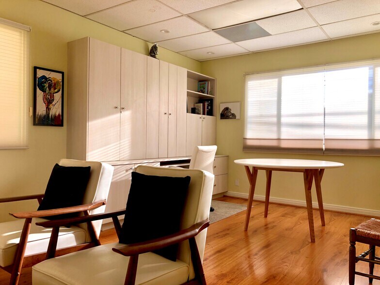 More Photos Of 1312-1316 Westwood Blvd, Los Angeles Research And Development For Sale