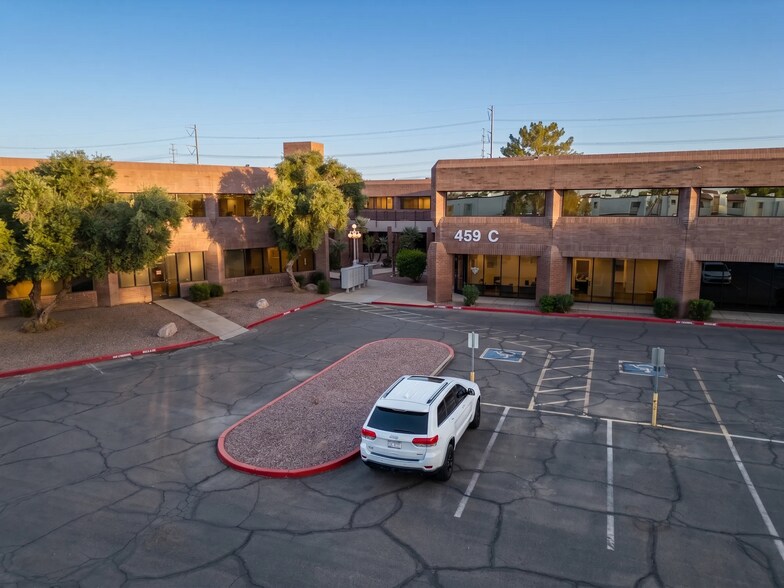 More Photos Of 459 N Gilbert Rd, Gilbert Unknown For Lease