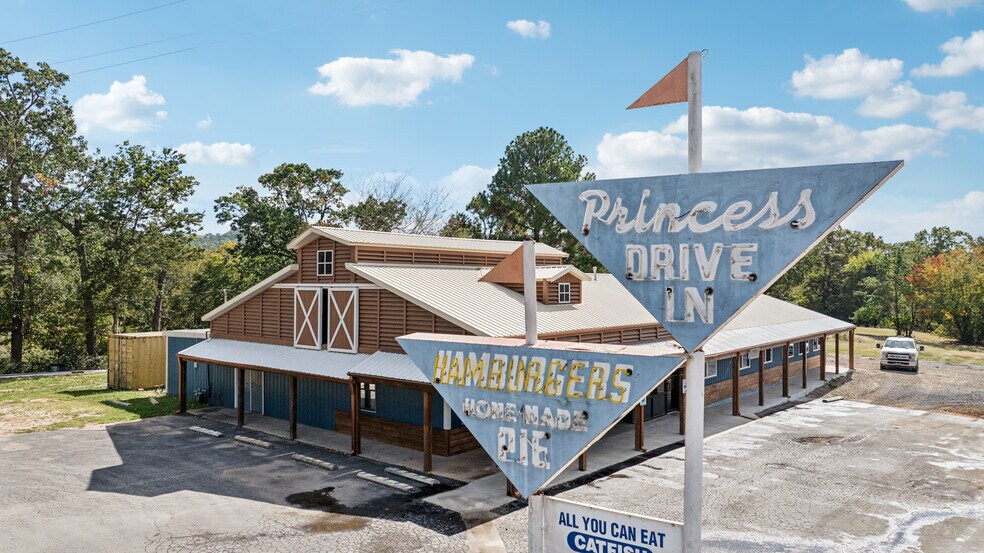 More Photos Of 29301 Hwy 82 Hwy, Park Hill Restaurant For Sale