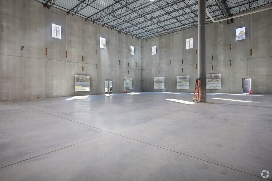 More Photos Of 53 Ramsey Rd, Shirley Warehouse For Lease