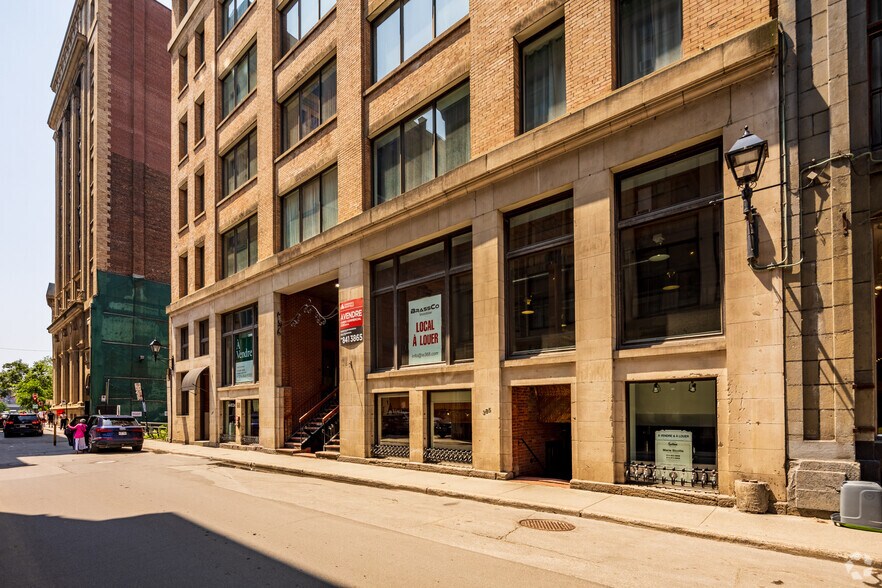 More Photos Of 387 Rue Saint-Paul O, Montréal Office For Sale