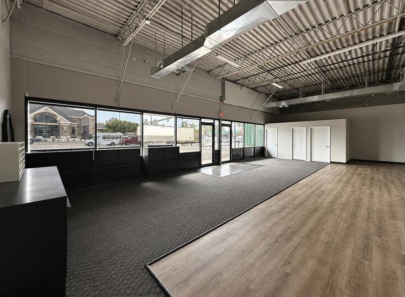 More Photos Of 1601 S Broadway, Minot Freestanding For Lease