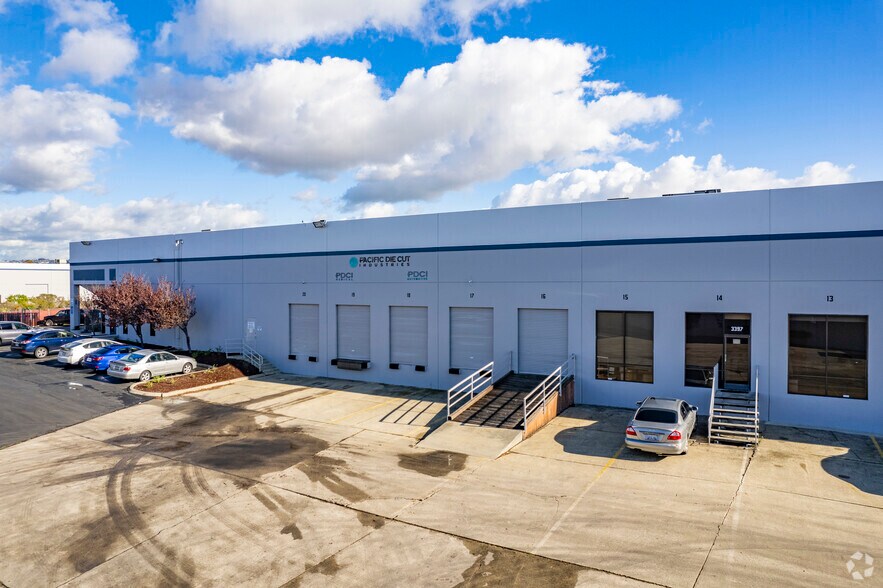More Photos Of 3391-3399 Arden Rd, Hayward Warehouse For Lease