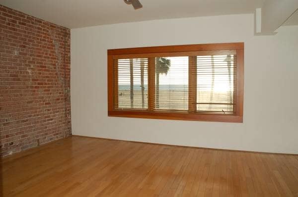 More Photos Of 8 Brooks Ave, Venice Apartments For Lease