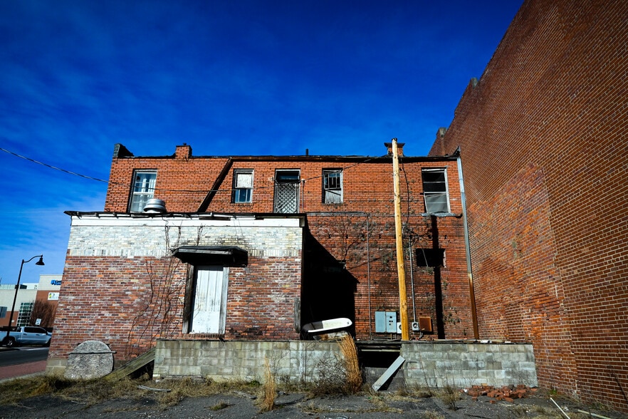 More Photos Of 3821-3823 W 13th St, Little Rock Storefront Retail Office For Sale