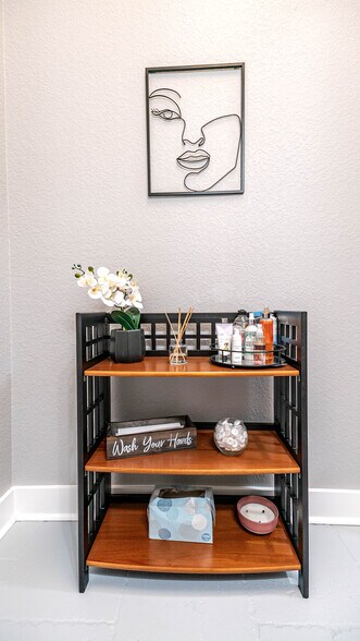 More Photos Of 1012 Airport Rd, Destin Office Residential For Sale