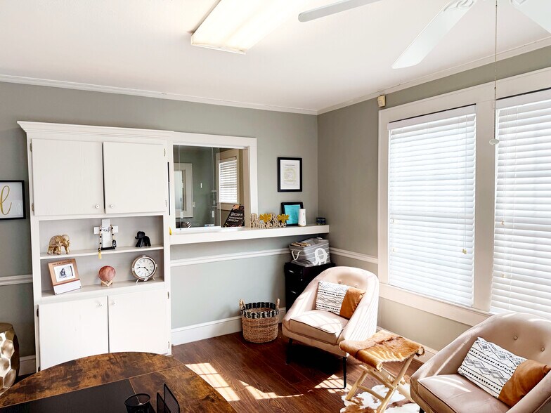 More Photos Of 403 S Logan St, Gaffney Office For Sale