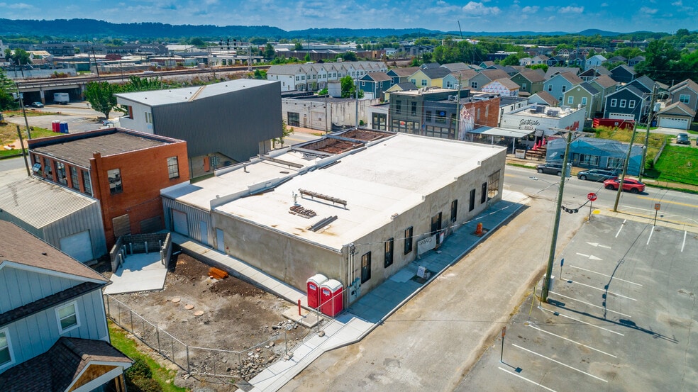 More Photos Of 615 E Main St, Chattanooga General Retail For Lease