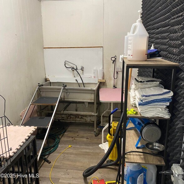 More Photos Of 700 N Kinston Blvd, Pink Hill Storefront Retail Office For Sale