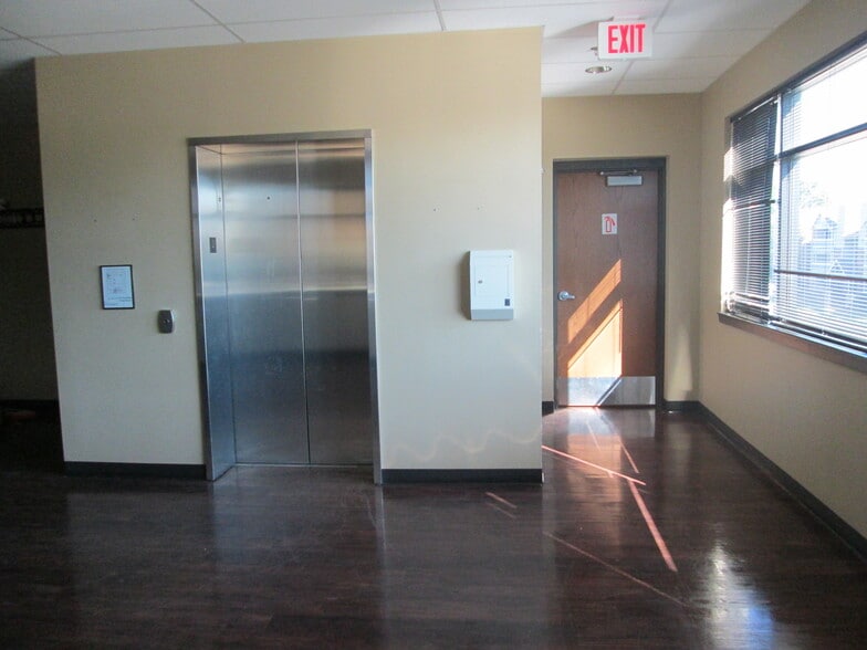 More Photos Of 6262 S Sheridan Rd, Tulsa Hospital For Sale