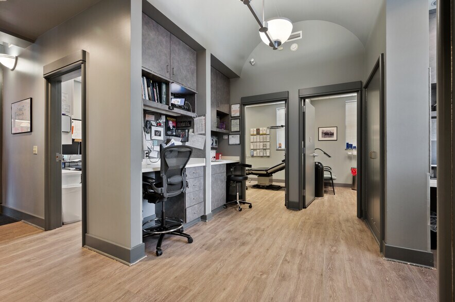 More Photos Of 500 Chadwick St, Sewickley Medical For Sale