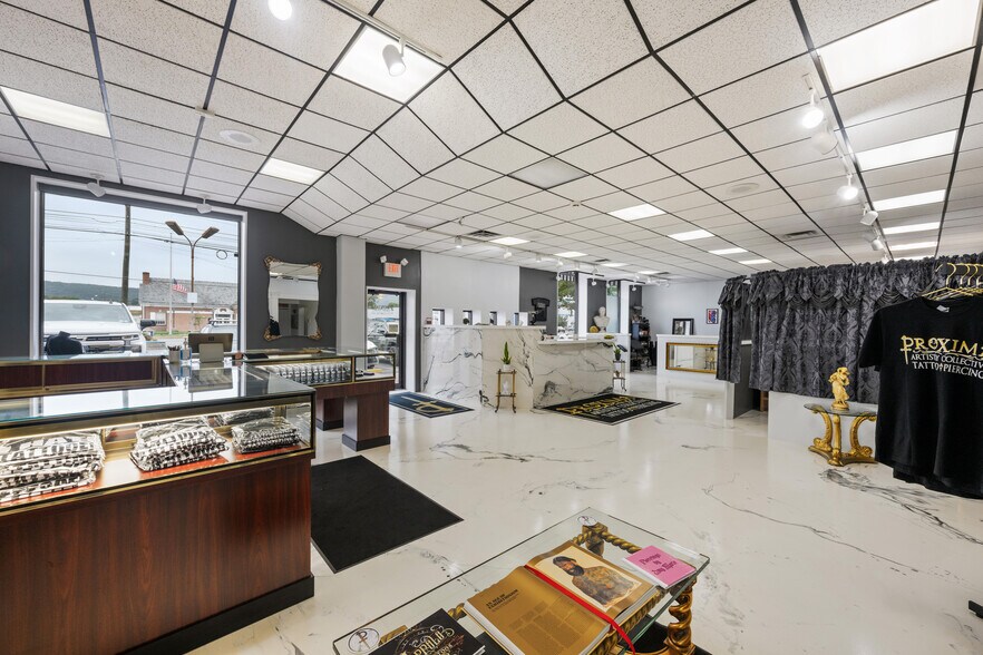 More Photos Of 651 Wyoming Ave, Kingston Freestanding For Lease