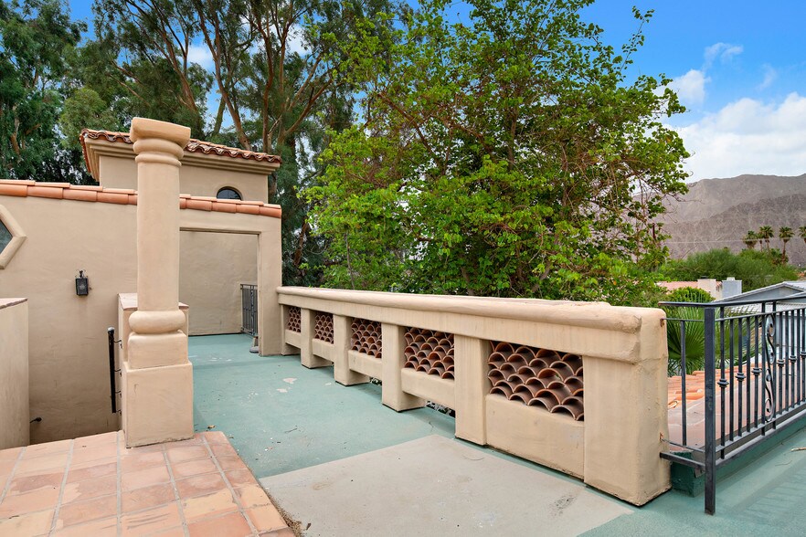 More Photos Of 51370 Avenida Bermudas, La Quinta Office Residential For Sale