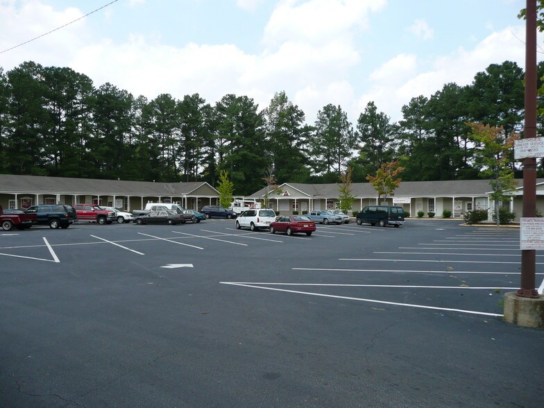 More Photos Of 4650 Flat Shoals Rd, Union City Office For Lease