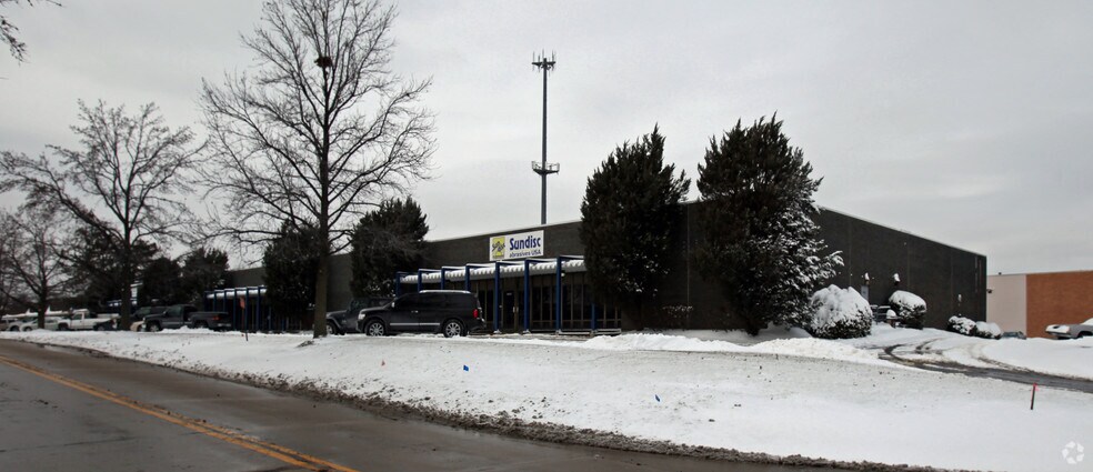 More Photos Of 11805-11821 Westline Industrial Dr, Maryland Heights Light Manufacturing For Sale