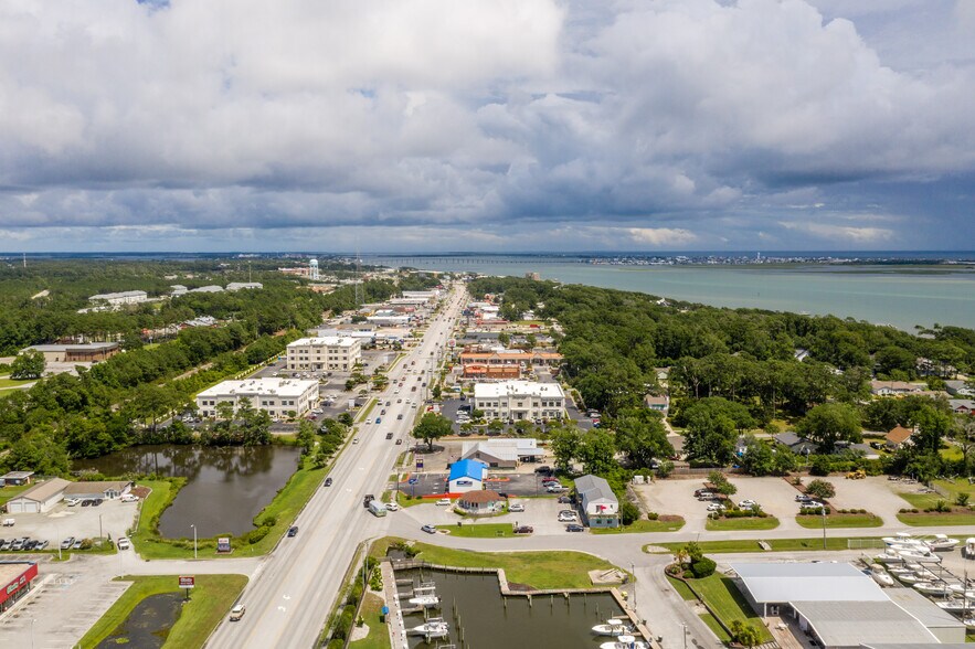More Photos Of 4317 Arendell St, Morehead City Office For Sale