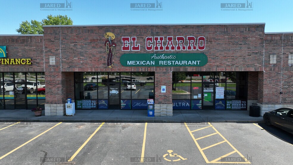 More Photos Of 1600-1694 US Highway 60 E, Republic Storefront Retail Office For Lease