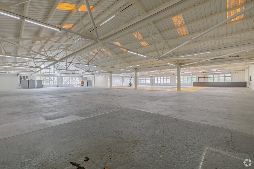 More Photos Of 1200-1232 Larkin St, San Francisco Warehouse For Sale