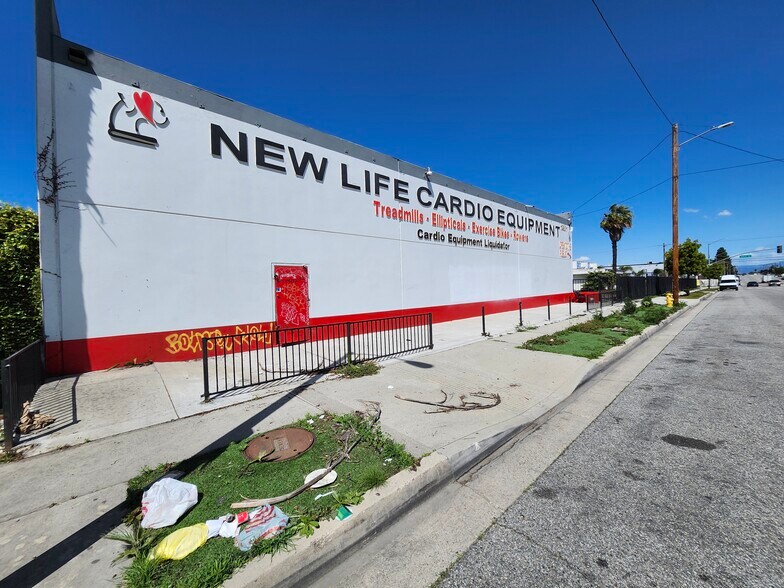 More Photos Of 13501 S Main St, Los Angeles Warehouse For Sale