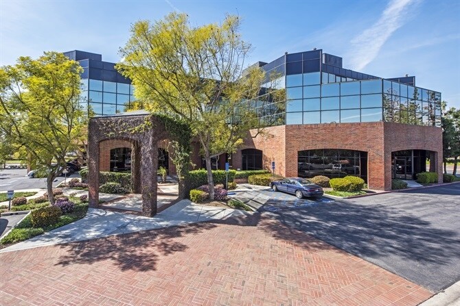 More Photos Of 18302 Irvine Blvd, Tustin Office For Lease