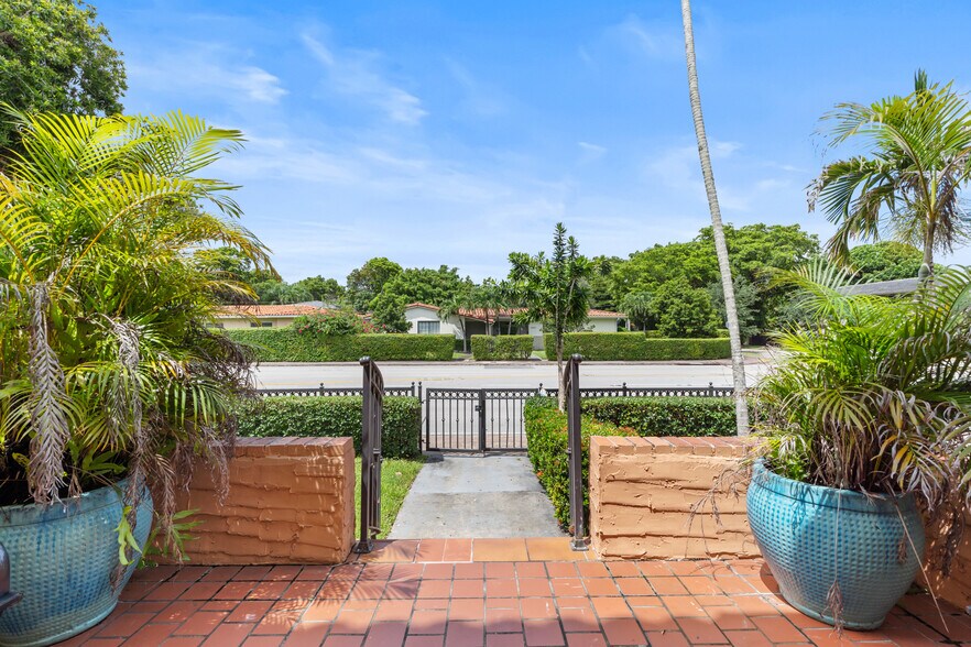 More Photos Of 3409 S Le Jeune Rd, Coral Gables Apartments For Sale