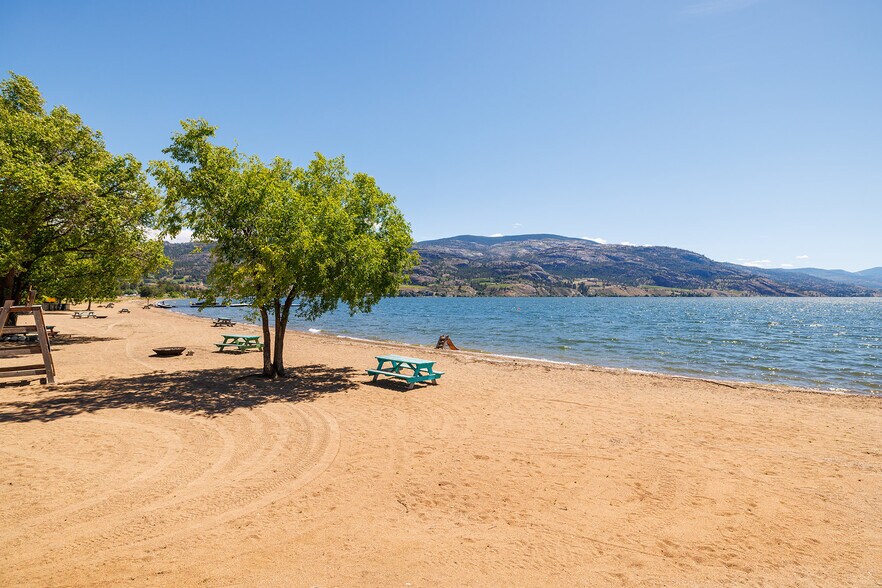 More Photos Of 4201 Skaha Lake Rd, Penticton Hotel For Sale