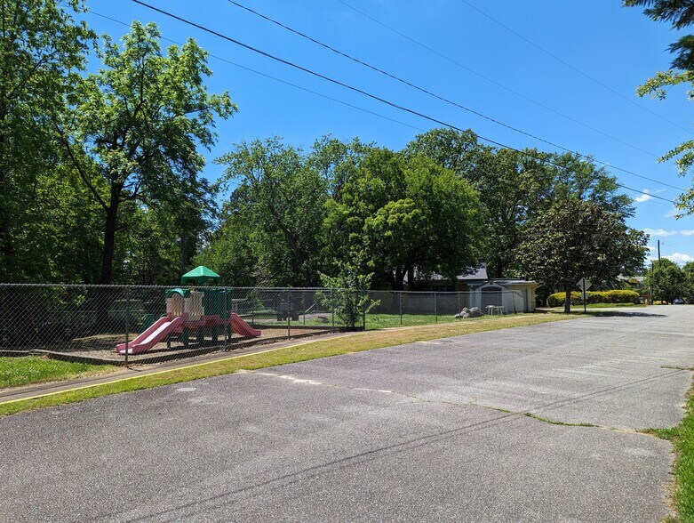 More Photos Of 395 Russell Drive, Smyrna Daycare Center For Sale