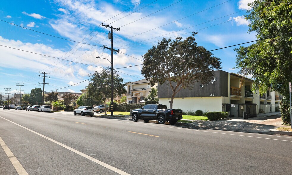 More Photos Of 231 N Alhambra Ave, Monterey Park Apartments For Sale