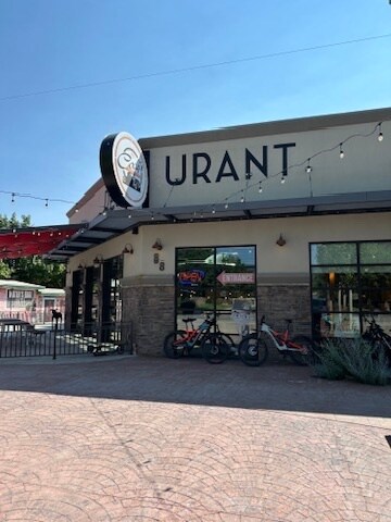 More Photos Of 88 S Bear Lake Blvd, Garden City Hotel For Lease