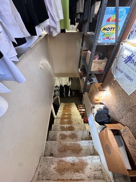 More Photos Of 204 Lancaster St, Albany Storefront Retail Residential For Sale