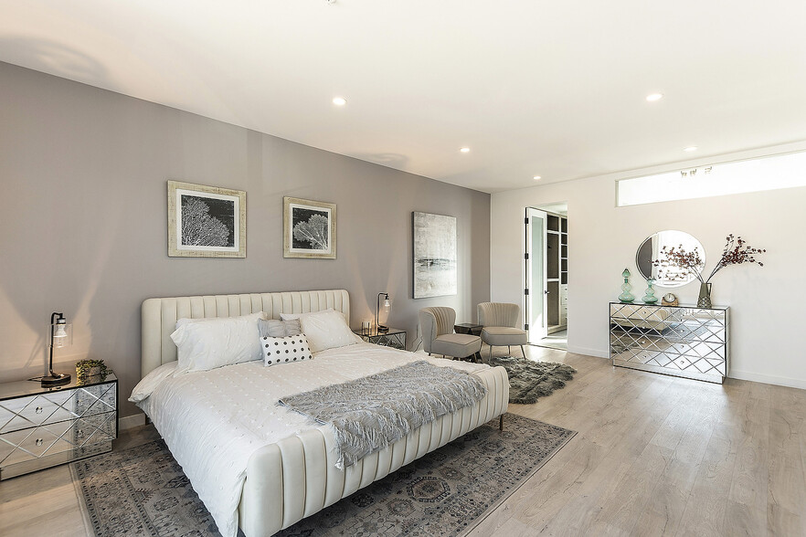 More Photos Of 1002 N Hudson Ave, Los Angeles Apartments For Sale