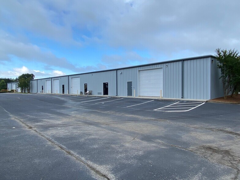 More Photos Of 9550 Jackson Trail Rd, Hoschton Warehouse For Lease