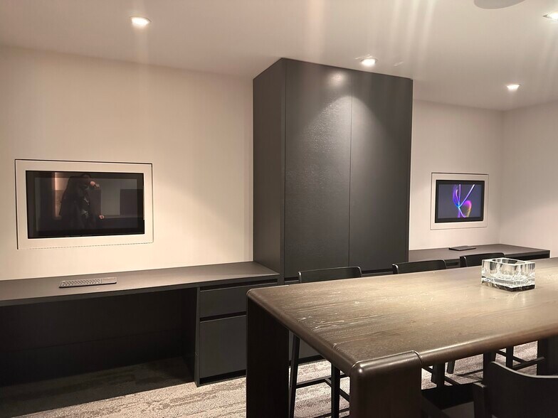 More Photos Of 955-995 Hornby St, Vancouver Apartments For Sale