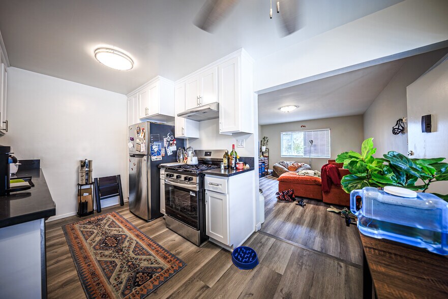 More Photos Of 650 W Wilson Ave, Glendale Apartments For Sale