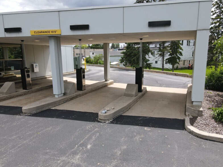 More Photos Of 201 Allen St, Random Lake Bank For Sale