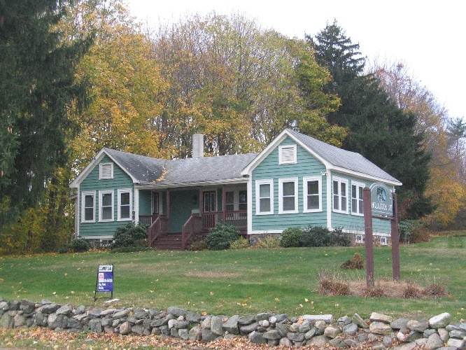 Primary Photo Of 75 Main St, Medway Unknown For Lease