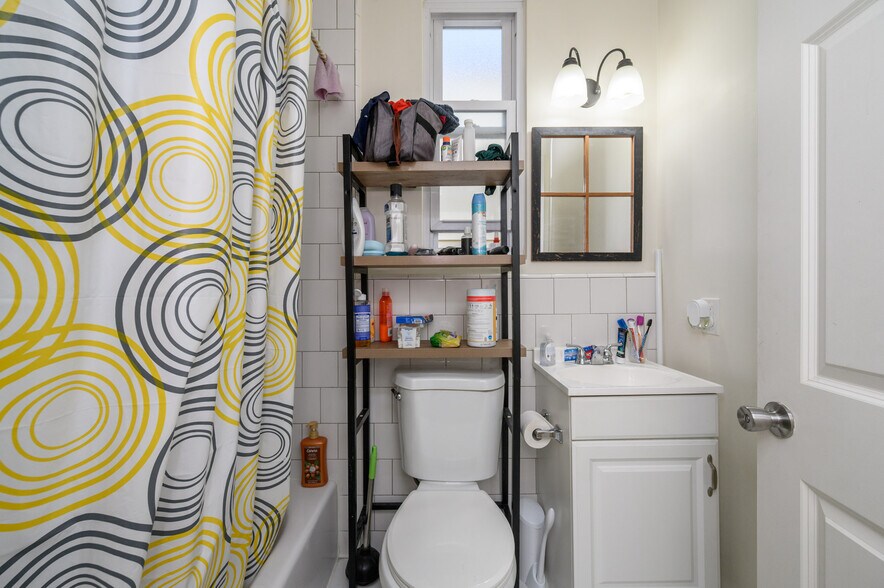 More Photos Of 200 Central Ave, Hackensack Storefront Retail Residential For Sale