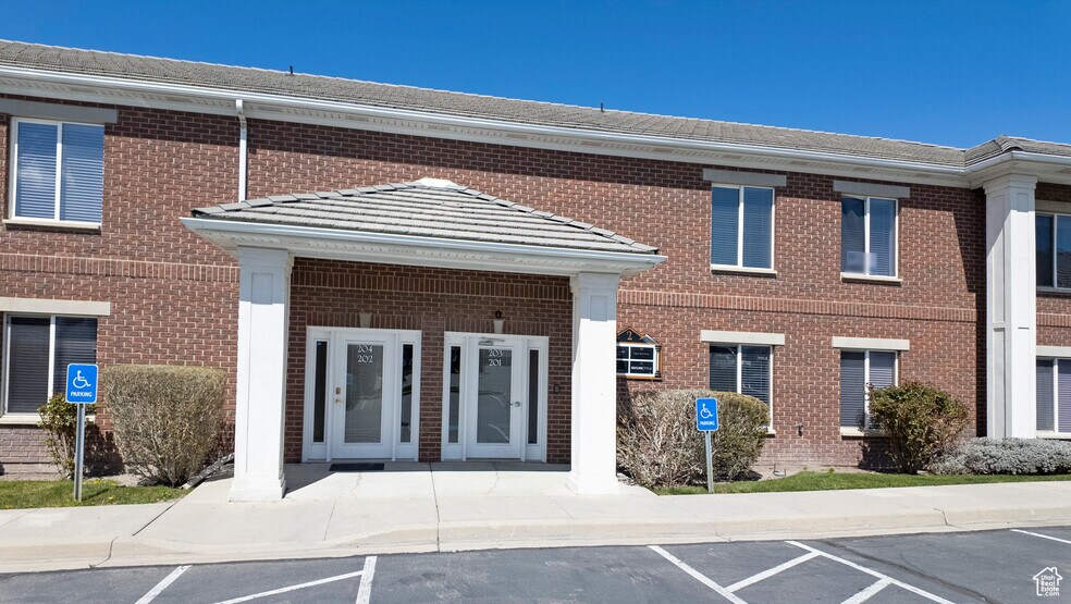 More Photos Of 11576 S State St, Draper Medical For Lease