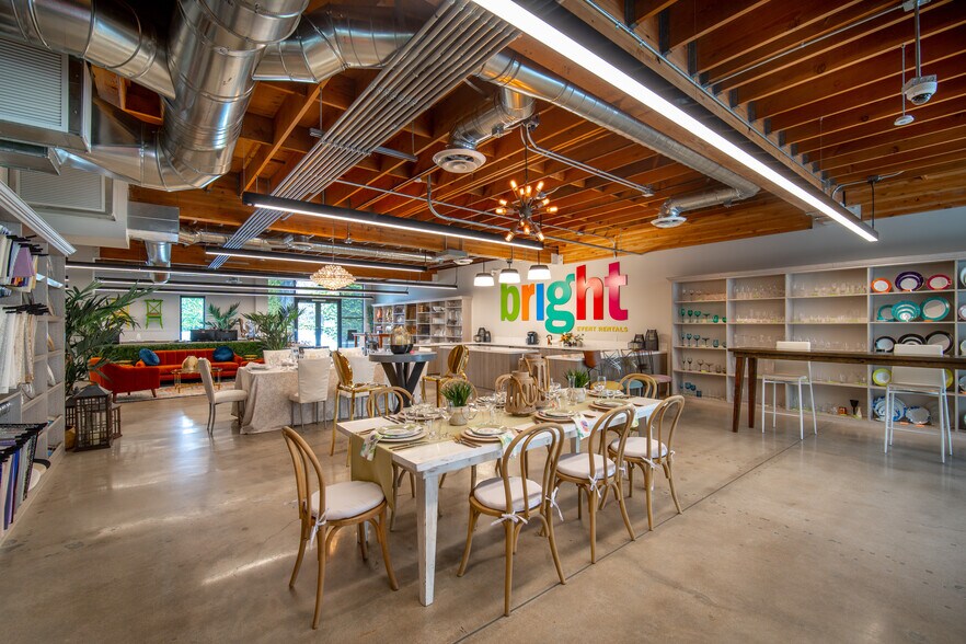 More Photos Of 660 W Baker St, Costa Mesa Unknown For Lease