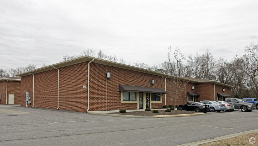 Primary Photo Of 624 Innovation Dr, Chesapeake Light Distribution For Lease