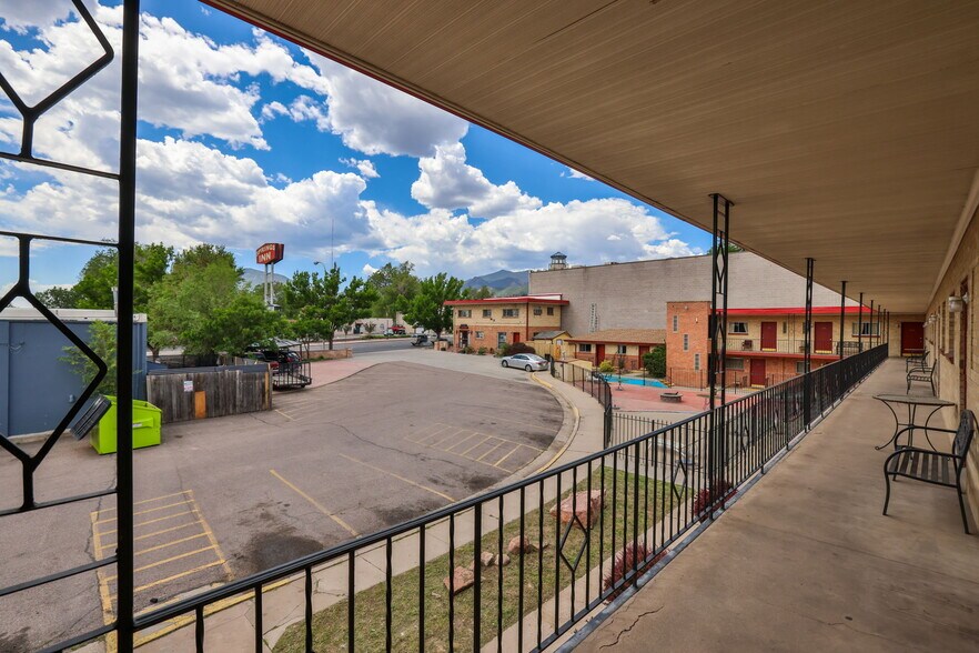More Photos Of 620 W Colorado Ave, Colorado Springs Hotel For Sale